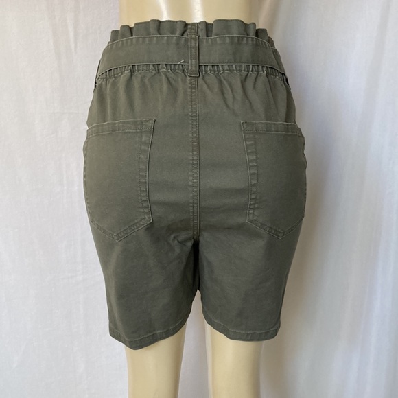 AVA & VIV Women’s Chic And Stylish Paper Bag Olive Shorts Plus Size 1X NWOT - Picture 6 of 6